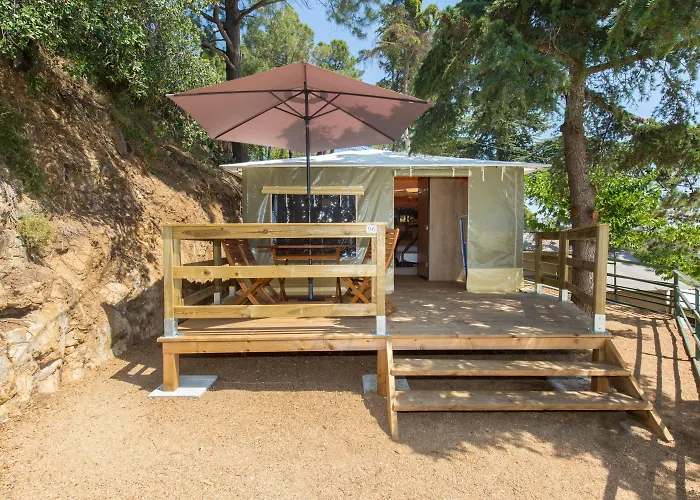 Кемпінг El Far 2*