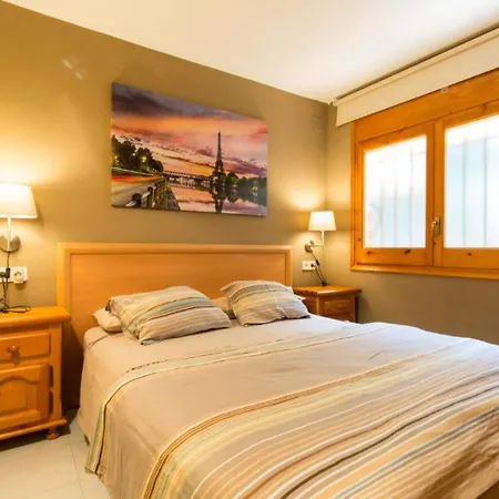 Parque de Campismo El Far 2*