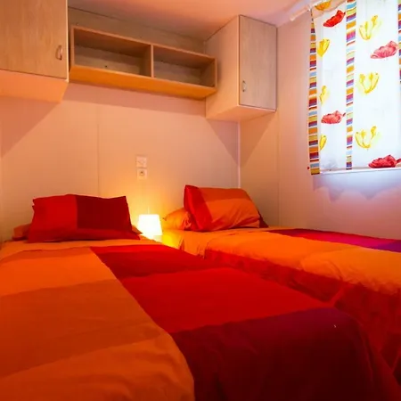 Campingplatz El Far 2*