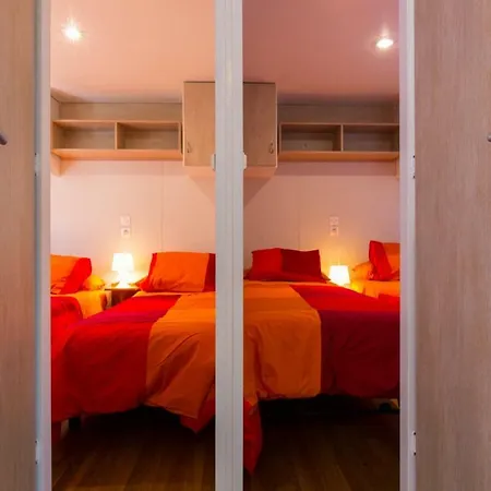 Parque de Campismo El Far 2*